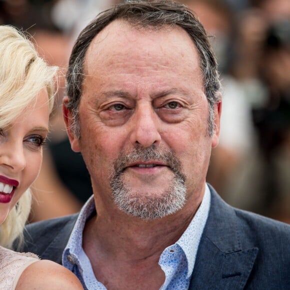 Charlize Theron et Jean Reno au photocall du film "The last Face" au 69ème Festival international du film de Cannes le 20 mai 2016. © Cyril Moreau / Olivier Borde / Bestimage