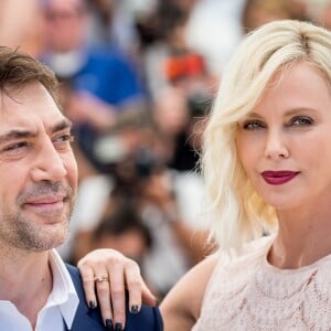 Charlize Theron et Javier Bardem au photocall du film "The last Face" au 69ème Festival international du film de Cannes le 20 mai 2016. © Cyril Moreau / Olivier Borde / Bestimage