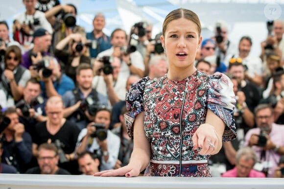 Adèle Exarchopoulos au photocall du film "The last Face" au 69ème Festival international du film de Cannes le 20 mai 2016. © Cyril Moreau / Olivier Borde / Bestimage