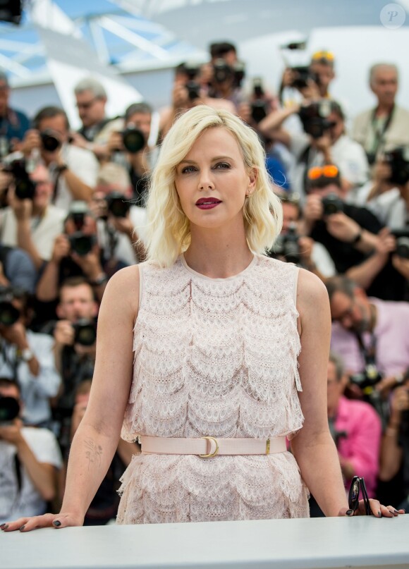 Charlize Theron au photocall du film "The last Face" au 69ème Festival international du film de Cannes le 20 mai 2016. © Cyril Moreau / Olivier Borde / Bestimage