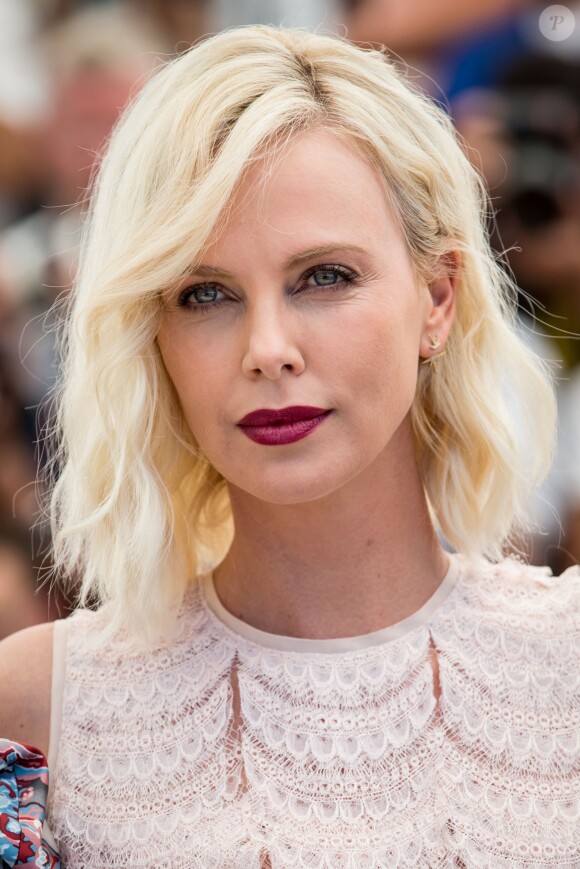 Charlize Theron au photocall du film "The last Face" au 69ème Festival international du film de Cannes le 20 mai 2016. © Cyril Moreau / Olivier Borde / Bestimage
