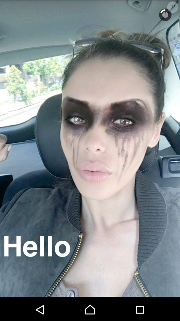 Nabilla Benattia s'amuse sur Snapchat, le 21 mai 2016