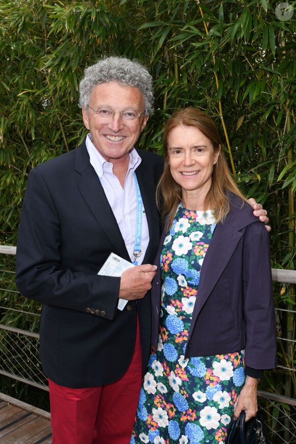 Nelson Montfort et sa femme au Village de Roland-Garros à Paris le 25 mai 2016.