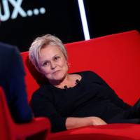 Muriel Robin hospitalisée : Elle a fait un malaise sur scène !