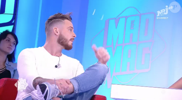 Raphaël ("Les Anges 8") dans le "Mad Mag" sur NRJ12. Le 30 mai 2016.