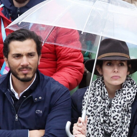 Samir Boitard, sa compagne Louise Monot - People dans les tribunes de Roland Garros le 31 mai 2016. © Dominique Jacovides / Bestimage