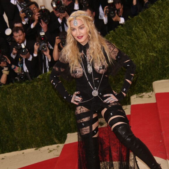 Madonna à la Soirée Costume Institute Benefit Gala 2016 (Met Ball) sur le thème de "Manus x Machina" au Metropolitan Museum of Art à New York, le 2 mai 2016. © Sonia Moskowitz/Globe Photos/Zuma Press/Bestimage