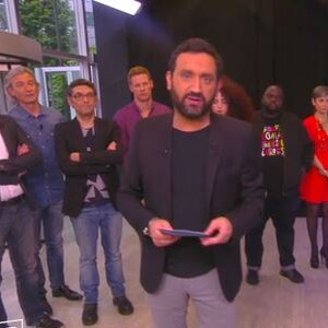 Cyril Hanouna et l'équipe de "TPMP" saluent la mémoire d'Emmanuel Maubert, mercredi 1er juin, sur D8