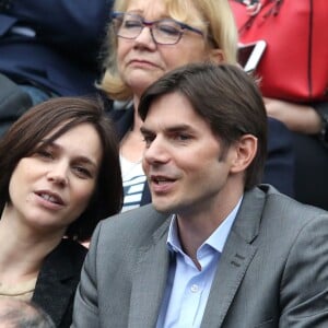 Nathalie Péchalat et son frére - People dans les tribunes des internationaux de France de tennis à Roland Garros le 1er juin 2016. © Dominique Jacovides / Bestimage