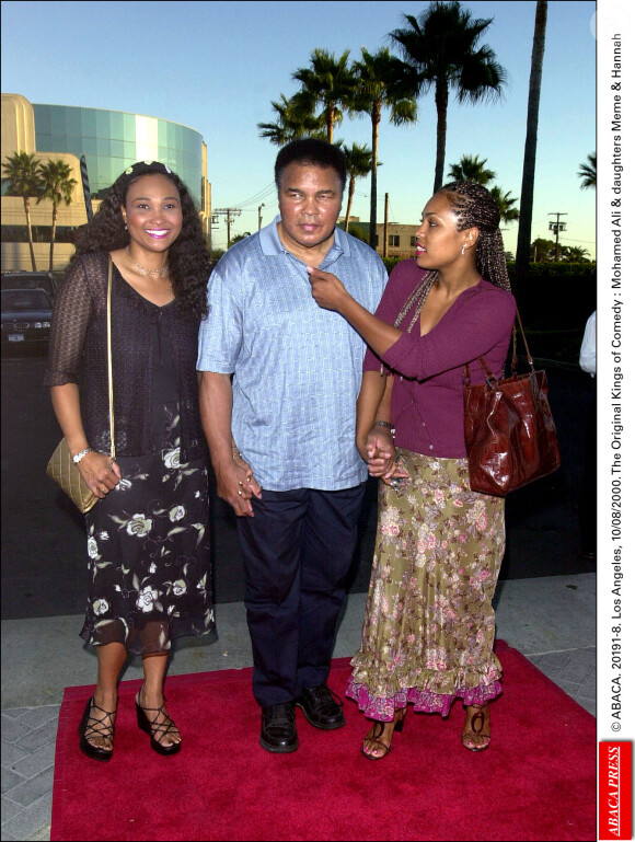 Mohamed Ali et ses filles Meme & Hannah à Los Angeles en aout 2000.