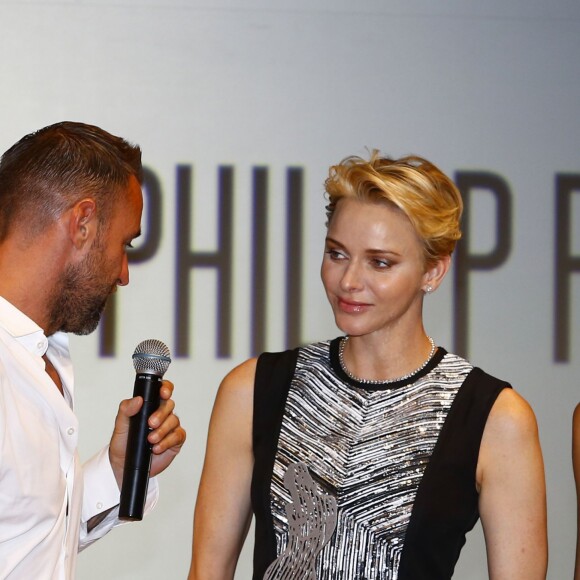 La princesse Charlene de Monaco a remis au créateur de mode Philipp Plein le prix FWMC 2016 lors de la clôture de la 4e Monte-Carlo Fashion Week organisée par la Chambre monégasque de la mode au Musée Océanographique à Monaco le 4 juin 2016. © Claudia Albuquerque/Bestimage