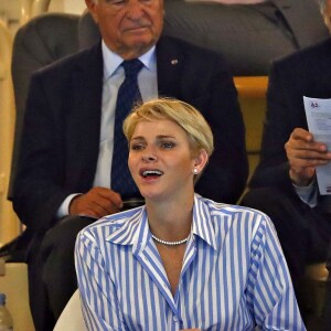 La princesse Charlene de Monaco lors des finales du XXXIVe Meeting Mare Nostrum à la piscine du Stade Louis II le 5 juin 2016. © Jean-Charles Vinaj/Pool Monaco/Bestimage