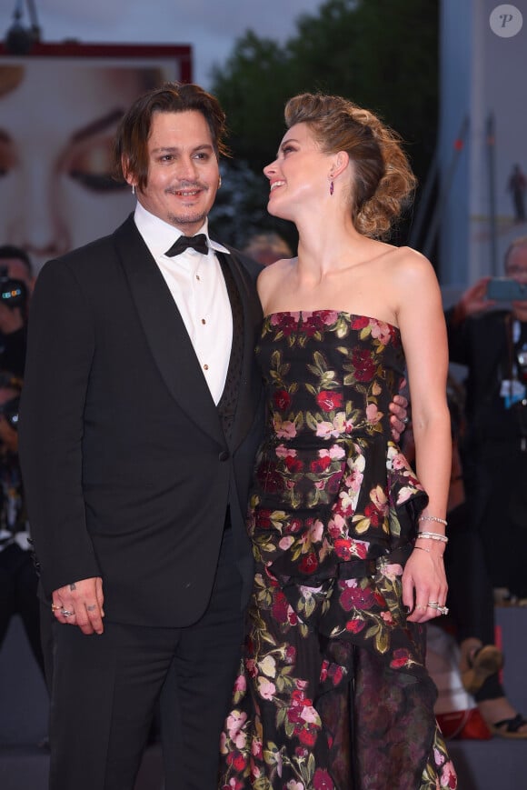 Johnny Depp (habillé en Ralph Lauren) et sa femme Amber Heard - Tapis rouge du film "A Danish Girl" lors du 72e festival du film de Venise, le 5 septembre 2015.
