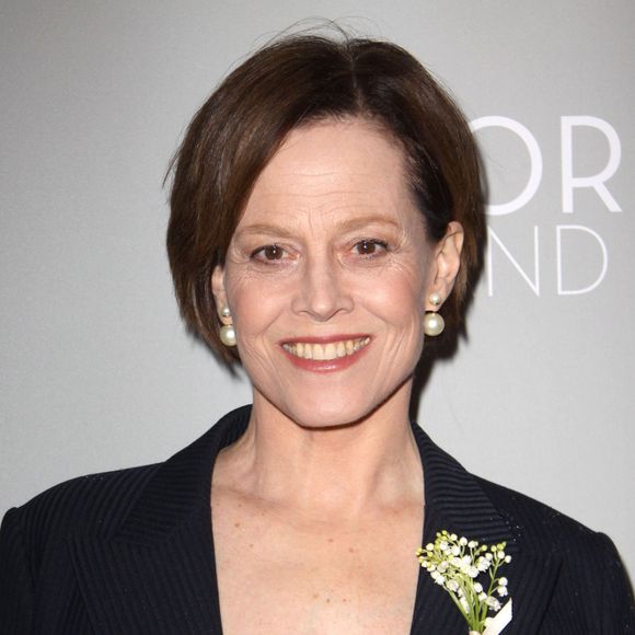Sigourney Weaver - Soirée de présentation du documentaire "Dior and I" retraçant les débuts du designer Raf Simmons chez Dior, au "Paris Theater" à New York, le 7 avril 2015.