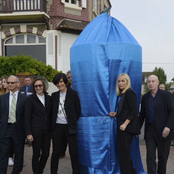 Catherine Corsini et Emmanuelle Béart (présidente du jury) - Ouverture du 30e Festival du Film de Cabourg en France le 8 juin 2016.