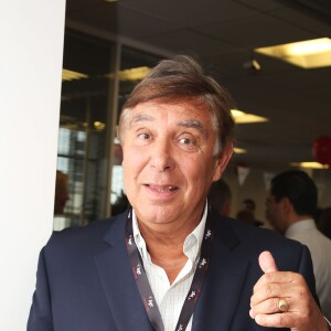 Charity Day BGC 2014 - Jean-Pierre Foucault - Courtier d'un jour pour encourager les clients à passer ce jour là le maximum d'ordres dans la salle des marchés d'Aurel BGC Rue Vivienne à Paris. Le 11 septembre 2014 11/09/2014 - Paris