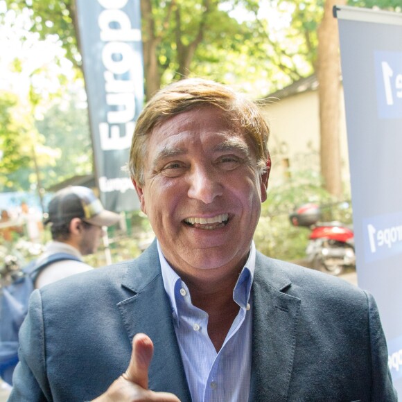 Jean-Pierre Foucault - Arrivées à la conférence de rentrée de Europe 1 à Paris. Le 3 septembre 2014