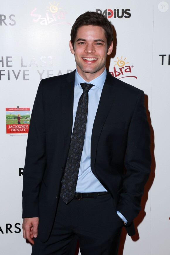 Jeremy Jordan lors de la première du film "The Last Five Years" au ArcLight à Los Angeles, le 11 février 2015.