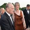 Le duc d'Edimbourg et Joanna Lumley lors de la soirée de gala Diamonds Are Forever pour le 60e anniversaire du Duke of Edinburgh Award à Stoke Park, le 9 juin 2016.