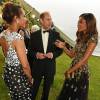 Le prince Edward, comte de Wessex, et Naomie Harris lors de la soirée de gala Diamonds Are Forever pour le 60e anniversaire du Duke of Edinburgh Award à Stoke Park, le 9 juin 2016.