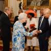 La reine Elizabeth II, suivie par son époux le duc d'Edimbourg, salue Sir Patrick Allen, Gouverneur général de la Jamaïque - Réception au Guidhall de Londres à la suite de la messe du 90e anniversaire de la reine Elizabeth II le 10 juin 2016.