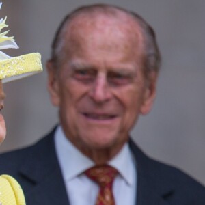 La reine Elizabeth II et le prince Philip, duc d'Edimbourg, lors de la messe pour les 90 ans de la souveraine, le 10 juin 2016 à Londres, jour du 95e anniversaire du duc.