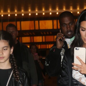 Kim Kardashian et son mari Kanye West sont allés voir The Lion King' avec leur fille North West à New York, le 5 juin 2016