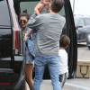 Kourtney Kardashian et son ex compagnon Scott Disick se promènent avec leurs enfants Mason, Penelope et Reign à Malibu, le 5 juin 2016