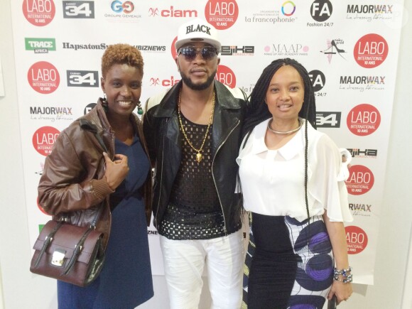 Guest, Le rappeur Capuccino et Yvette Tai- Coquillay (fondatrice Labo International) - Photocall "10 ans Labo International - Afro Fashion Remix" à Paris Salon multi-ethnique"LE LABO INTERNATIONAL" qui a eu lieu le 11 et 12 juin 2016 à l'espace des Blancs Manteaux dans le Marais. Des défilés, des shows, de nombreux happenings, des conférences ont rythmés le week-end sous le signe de la Mode et du Glamour.