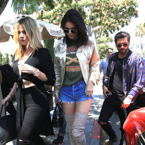 Khloé Kardashian, Kendall Jenner et Scott Disick sont allés déjeuner au restaurant "Il Pastaio" à Beverly Hills. Le 13 juin 2016.