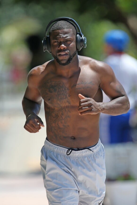 Kevin Hart fait du jogging à Miami, le 12 juin 2016. © CPA/Bestimage