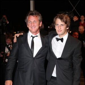Sean Penn et son fils Hopper au Festival de Cannes le 20 mai 2011 
