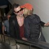 Renée Zellweger et son compagnon Doyle Bramhall II arrivent à l'aéroport de Los Angeles (LAX), le 14 juin 2016.