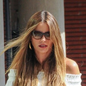 Exclusif - Sofia Vergara sort d' un building à Beverly Hills Los Angeles, le 10 juin 2016