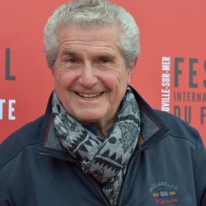 Claude Lelouch pose lors du photocall du film "L'aventure c'est l'Aventure" durant le Festival International du Film Culte à Trouville-Sur Mer le 18 juin 2016.