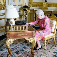 Elizabeth II : La reine se met à Twitter !