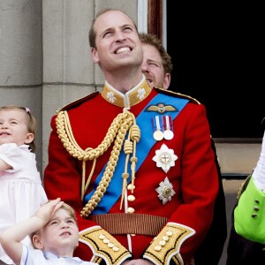 Kate Middleton, duchesse de Cambridge, la princesse Charlotte, le prince George, le prince William, la reine Elisabeth II d'Angleterre - La famille royale d'Angleterre au balcon du palais de Buckingham lors de la parade "Trooping The Colour" à l'occasion du 90ème anniversaire de la reine. Le 11 juin 2016