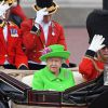 La reine Elisabeth II d'Angleterre et le prince Philip, duc d'Edimbourg, arrivent au palais de Buckingham pour assister à la parade "Trooping The Colour" à Londres, à l'occasion du 90ème anniversaire de la reine. Le 11 juin 2016 11 June 2016.