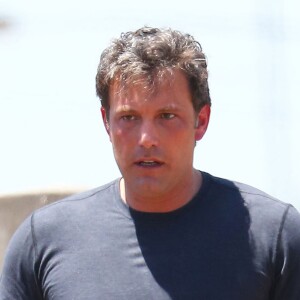 Exclusive - Ben Affleck repére des lieux de tournage, dont un cimetière, à Los Angeles, le 20 juin 2016.