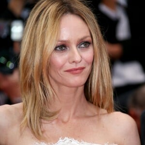 Vanessa Paradis - Montée des marches de la cérémonie de clôture du 69ème Festival International du Film de Cannes. Le 22 mai 2016. © Olivier Borde-Cyril Moreau/Bestimage