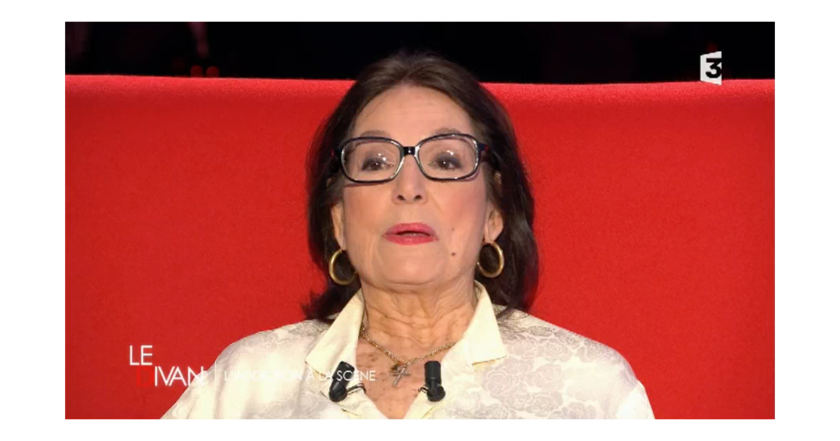 Quel Est L âge De Nana Mouskouri Nana Mouskouri : "C'est la nurse que mes enfants appelaient maman