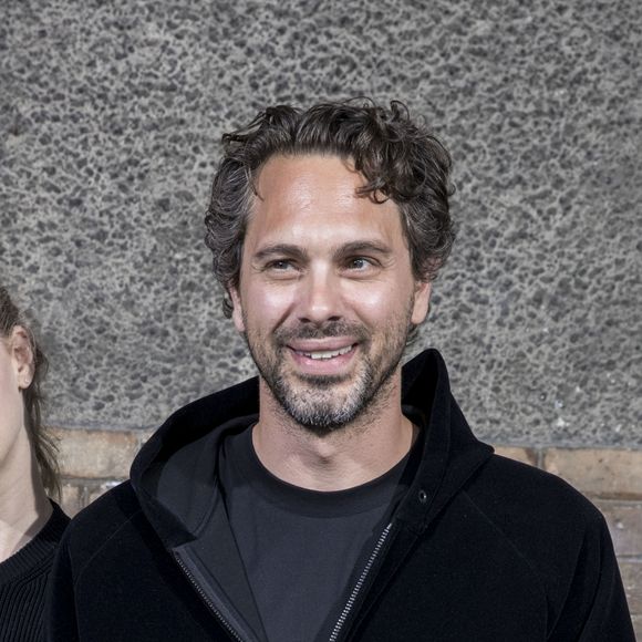 Amanda Seyfried et son compagnon Thomas Sadoski - Défilé Givenchy mode masculine printemps-été 2017 au Lycée Janson-de-Sailly à Paris, le 24 juin 2016. © Olivier Borde / Bestimage
