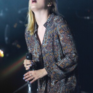 Louane Emera en concert au festival Solidays à l'hippodrome de Longchamp. Paris, le 26 juin 2016. © Lise Tuillier/Bestimage