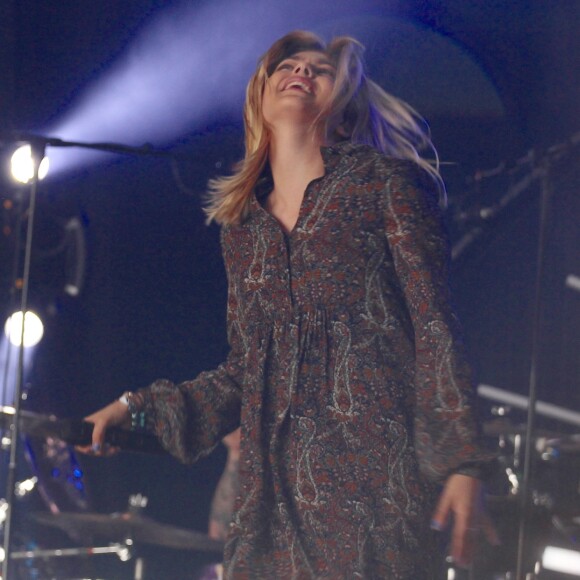 Louane Emera en concert au festival Solidays à l'hippodrome de Longchamp. Paris, le 26 juin 2016. © Lise Tuillier/Bestimage