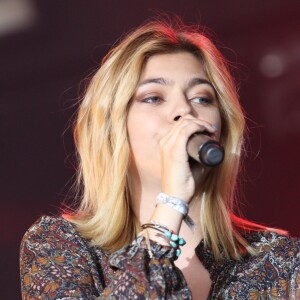 Louane Emera en concert au festival Solidays à l'hippodrome de Longchamp. Paris, le 26 juin 2016. © Lise Tuillier/Bestimage