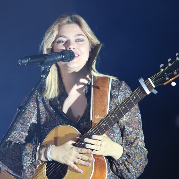 Louane Emera en concert au festival Solidays à l'hippodrome de Longchamp. Paris, le 26 juin 2016. © Lise Tuillier/Bestimage