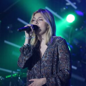 Louane Emera en concert au festival Solidays à l'hippodrome de Longchamp. Paris, le 26 juin 2016. © Lise Tuillier/Bestimage