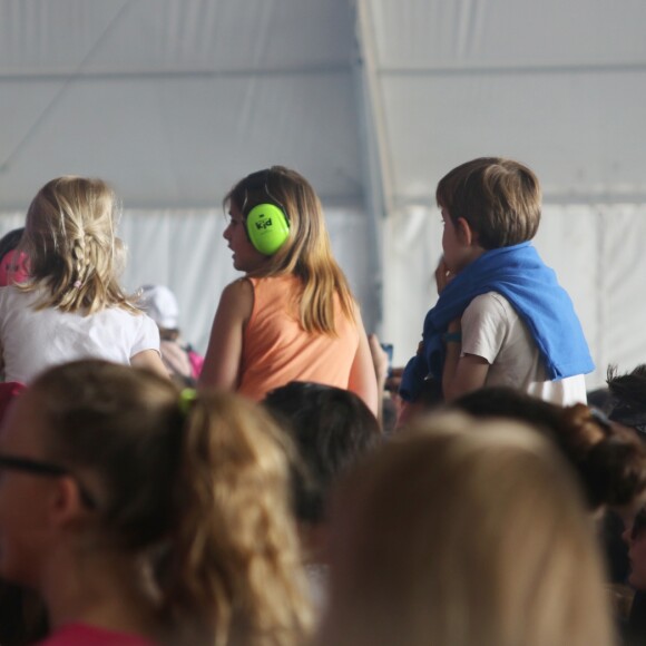 Louane Emera en concert au festival Solidays à l'hippodrome de Longchamp. Paris, le 26 juin 2016. © Lise Tuillier/Bestimage