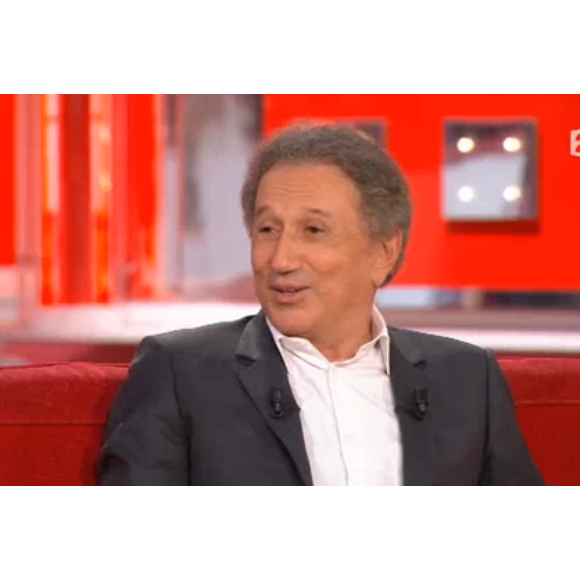 Michel Drucker dans Vivement Dimanche (France 2), le 26 juin 2016.
