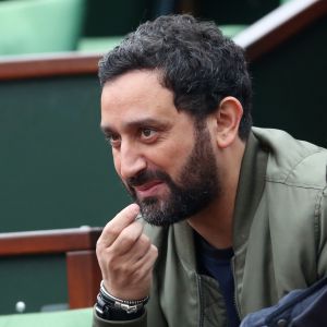 Cyril Hanouna - People dans les tribunes lors du Tournoi de Roland-Garros (les Internationaux de France de tennis) à Paris, le 29 mai 2016. © Dominique Jacovides/Bestimage